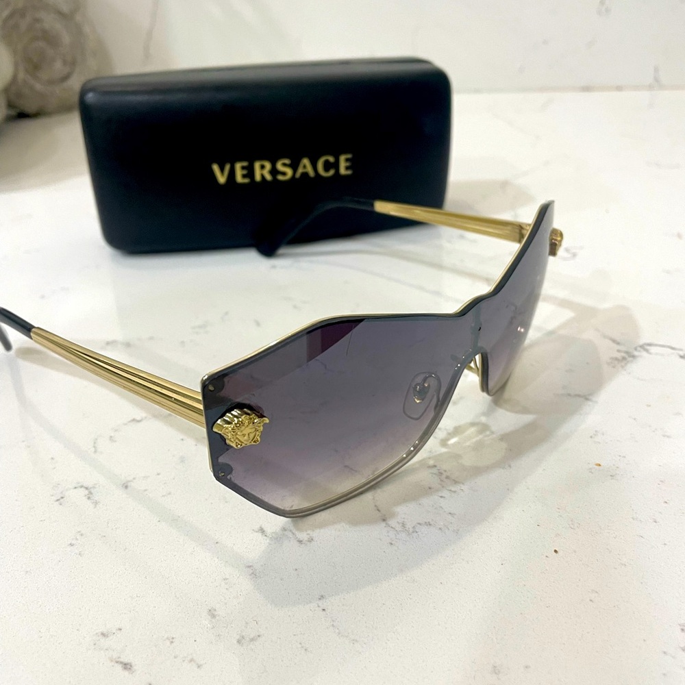 Authentic Versace Sunglasses!